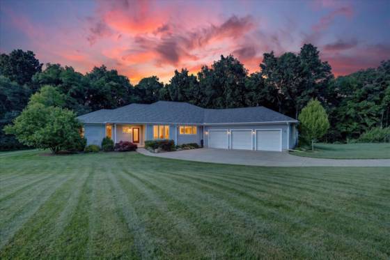 9348 Stoneview Lane, Whitmore Lake, MI 48189 photo 2