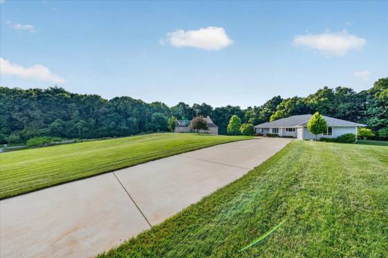 9348 Stoneview Lane, Whitmore Lake, MI 48189 photo 4