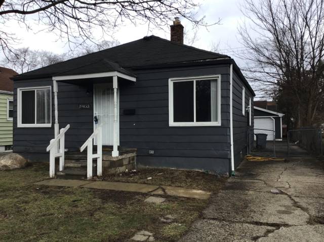 19453 Roscommon Street, Harper Woods, MI