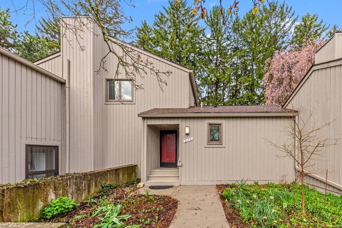 2172 Overlook Court, Ann Arbor, MI 48103