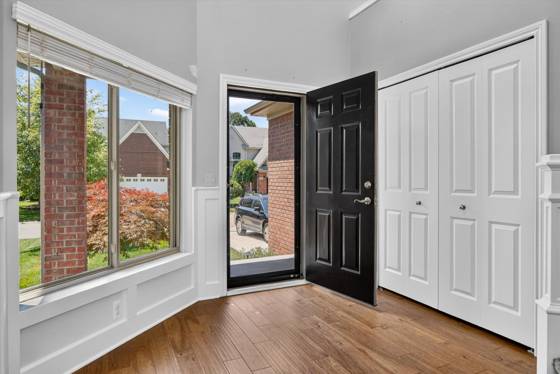 28000 Worthington Street, Saint Clair Shores, MI 48081 photo 4