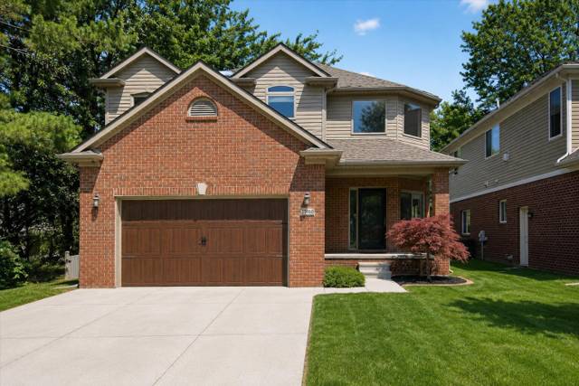 28000 Worthington Street, Saint Clair Shores, MI