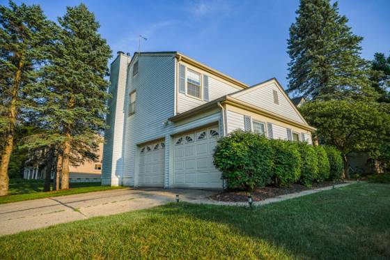 2411 Weathervane Road, West Bloomfield, MI 48324 photo 2