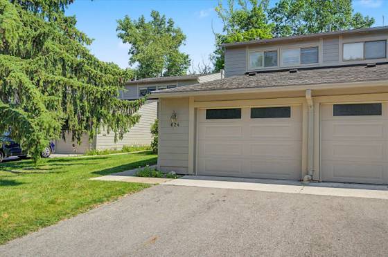 624 Watersedge Drive, Ann Arbor, MI 48105 photo 2