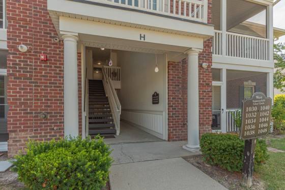 1042 W Summerfield Glen Circle, Ann Arbor, MI 48103 photo 2