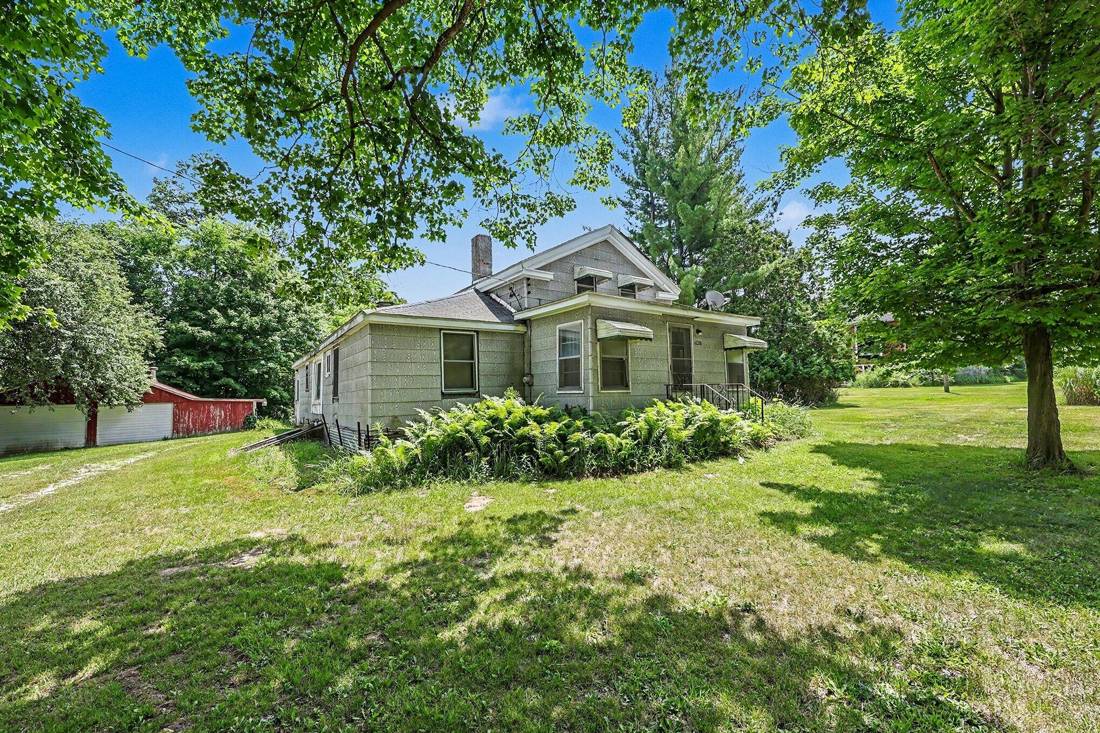 5901 Sharon Hollow Road, Manchester, MI 48158