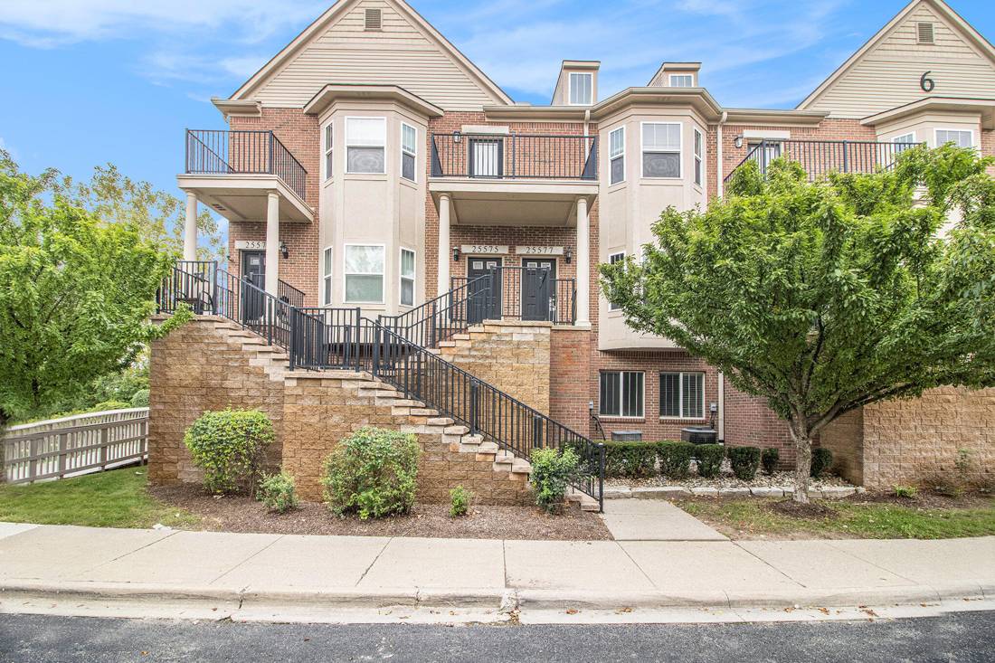 25575 Portico Lane, Novi, MI 48375