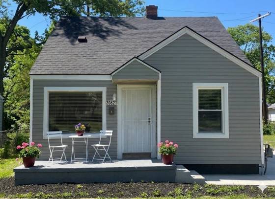 20821 N Pierson Court, Detroit, MI 48228 photo 2