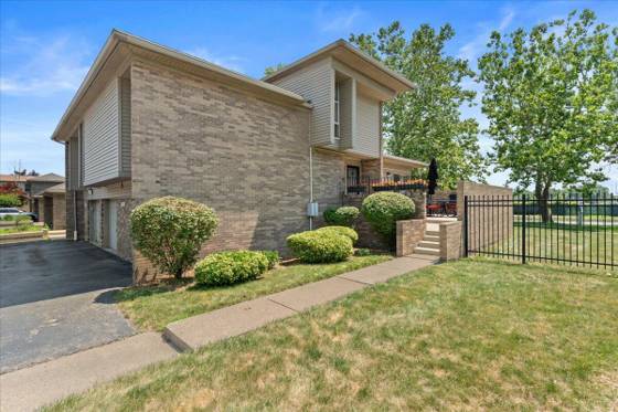 1100 Saint Aubin Place, Detroit, MI 48207 photo 4