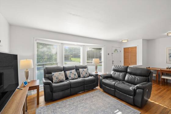 1609 Glastonbury Road, Ann Arbor, MI 48103 photo 4