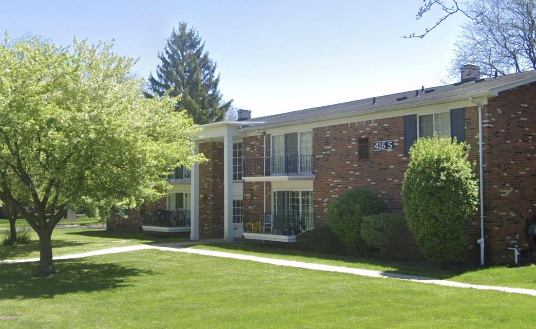 416 S Fox Hills Drive S #A-2, Bloomfield Hills, MI 48304