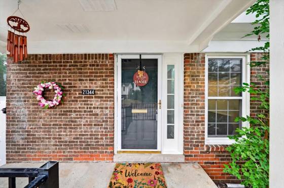 21344 E Glen Haven Circle, Northville, MI 48167 photo 2