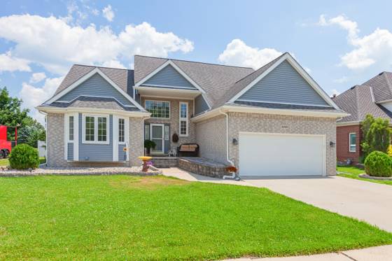 32321 Liparoto Drive, Rockwood, MI 48173 photo 2
