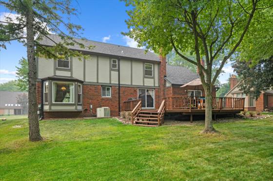 25872 Hunt Club Boulevard, Farmington, MI 48335 photo 2