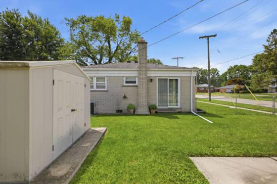 25248 Hass Street, Dearborn Heights, MI 48127 photo 4