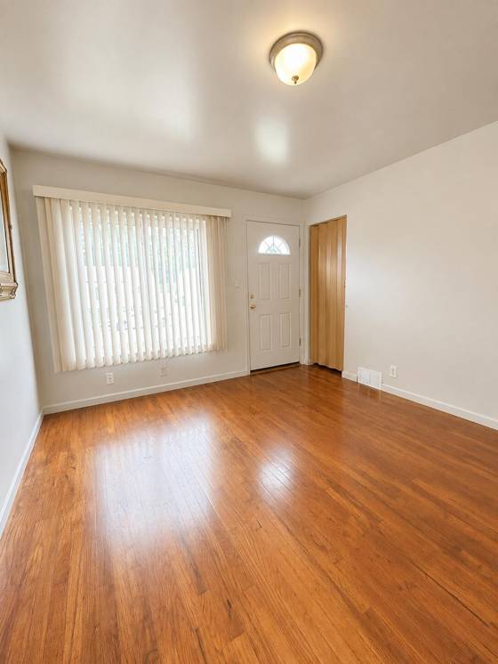 27392 Osmun Street, Madison Heights, MI 48071 photo 4