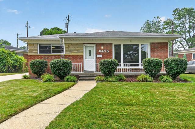 8455 Rockland Street, Dearborn Heights, MI