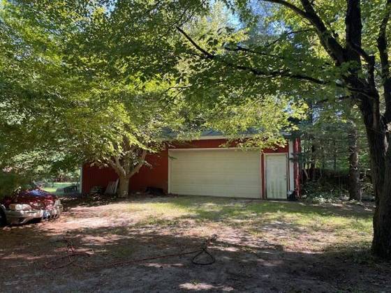 10572 Plank Road, Milan, MI 48160 photo 3