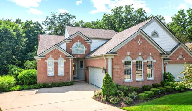 16529 Cottonwood Court, Northville, MI