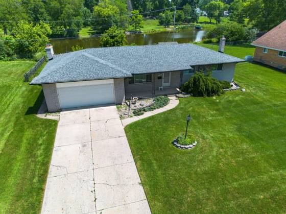 175 Clinton River Drive, Mount Clemens, MI 48043 photo 3