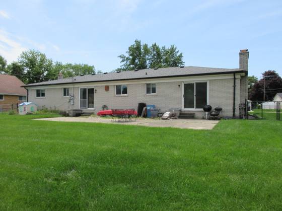 175 Clinton River Drive, Mount Clemens, MI 48043 photo 4
