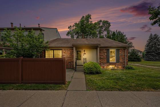 41325 Southwind Drive, Canton, MI 48188 photo 2
