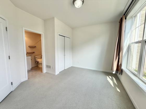 2752 S Spurway Drive, Ann Arbor, MI 48105 photo 3