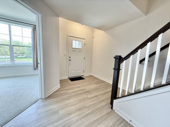 2752 S Spurway Drive, Ann Arbor, MI 48105 photo 2