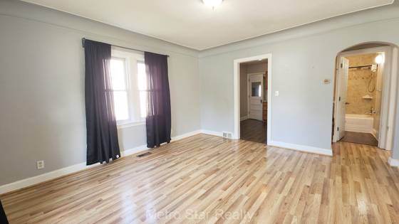 353 W Brockton Avenue, Madison Heights, MI 48071 photo 4