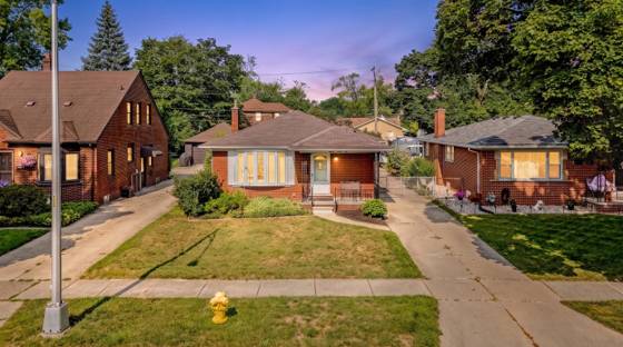 2910 Parkwood Street, Trenton, MI 48183 photo 2