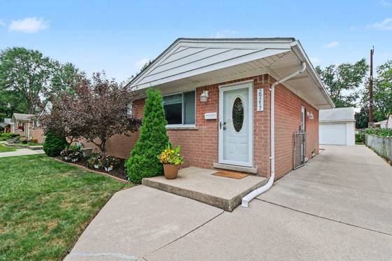 29217 Greater Mack Avenue, Saint Clair Shores, MI 48081 photo 3