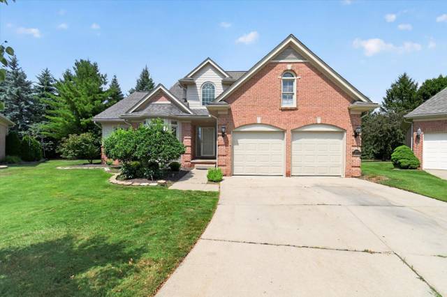 13500 Cambridge Court, Plymouth, MI