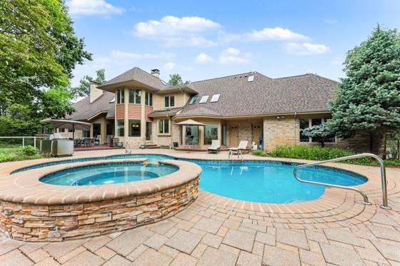 4911 Red Fox Run, Ann Arbor, MI 48105 photo 4
