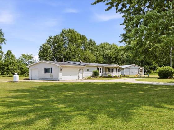 6940 Perry Road, Yale, MI 48097 photo 3