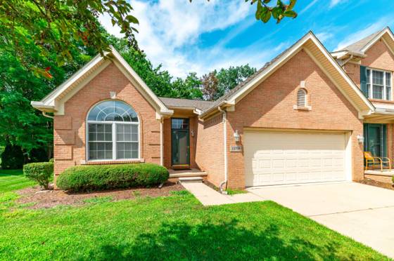 23706 W Lake Circle #36, Brownstown, MI 48183 photo 2