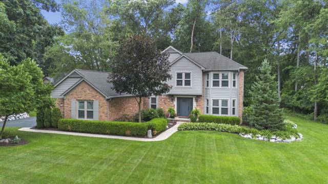 12072 Pembrooke Circle, South Lyon, MI