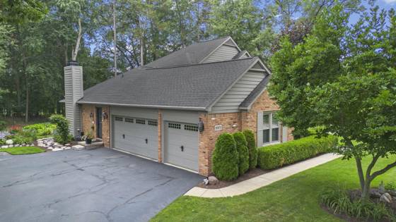 12072 Pembrooke Circle, South Lyon, MI 48178 photo 3
