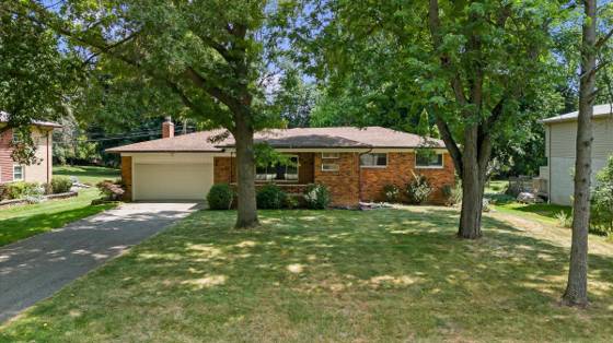 349 Nesbit Lane, Rochester Hills, MI 48309 photo 4