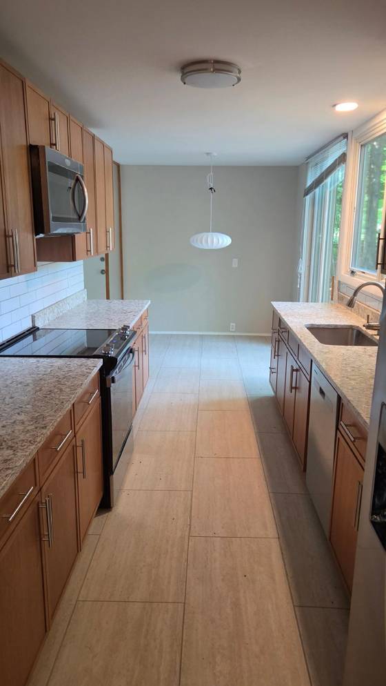 29204 Summerwood Road, Farmington Hills, MI 48334 photo 4