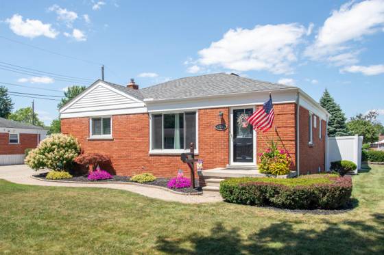 22225 Love Street, Saint Clair Shores, MI 48082 photo 3