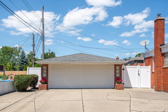 22225 Love Street, Saint Clair Shores, MI 48082 photo 4