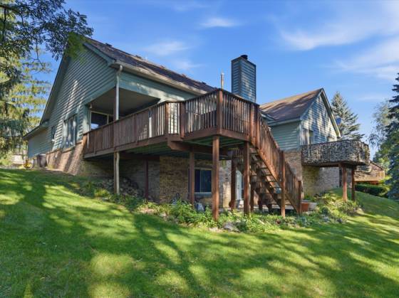 5220 Huron Hills Drive, Commerce Twp, MI 48382 photo 2