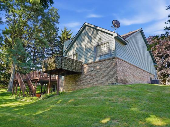5220 Huron Hills Drive, Commerce Twp, MI 48382 photo 4