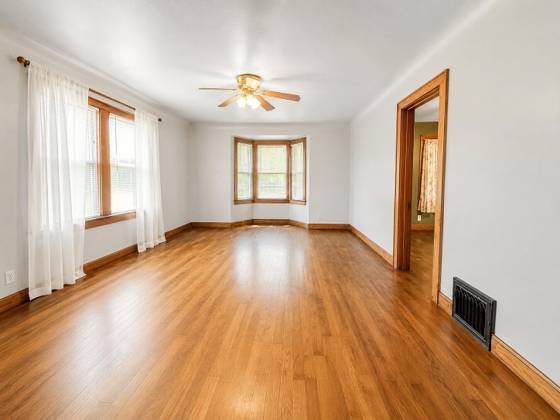 1460 S Dye Road, Flint, MI 48532 photo 3