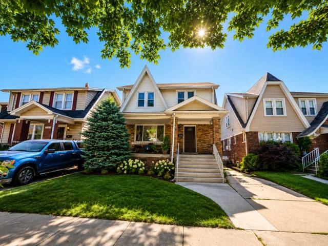 6860 Appoline Street, Dearborn, MI