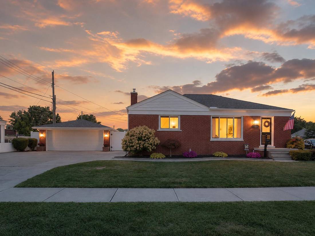22225 Love Street, Saint Clair Shores, MI 48082
