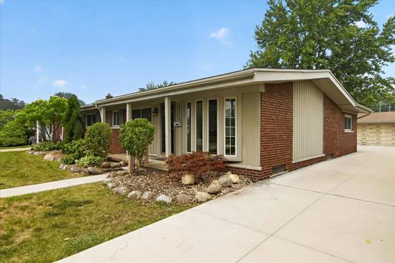 14318 Huntington Street, Riverview, MI 48193 photo 4