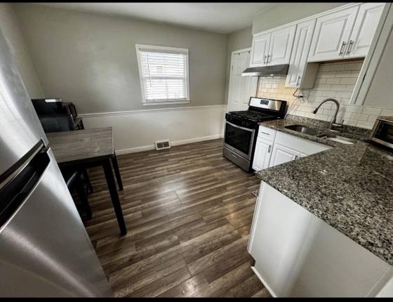 20889 E Ridgemont Road, Harper Woods, MI 48225 photo 5