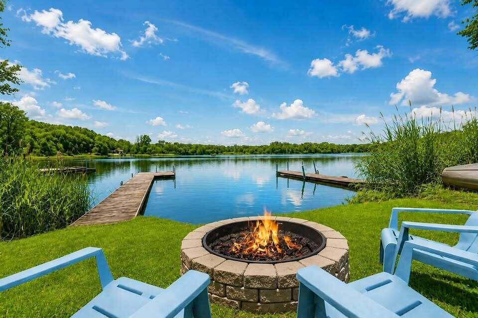 2555 Melvin Road, Pinckney, MI 48169