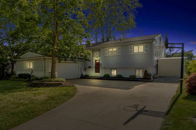 21009 Robinwood Street, Farmington, MI